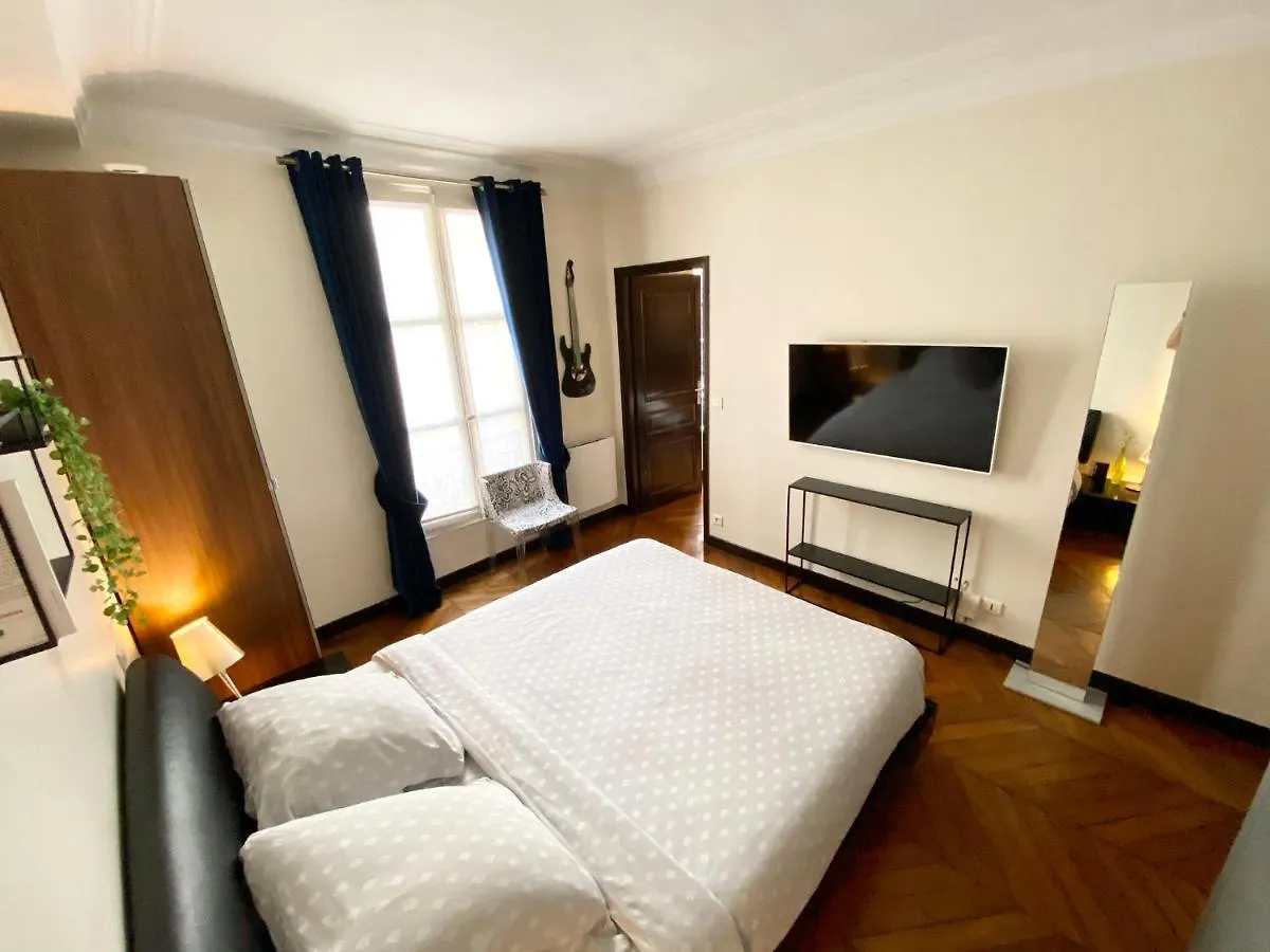 Apartment Appartement Moderne - Champs Elysees Haussmann Paris